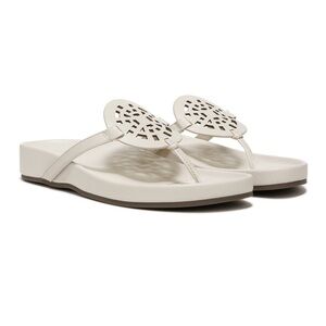 NWT Vionic Women's Safari Solari Leather Flip Flop Sandals color White , size 11